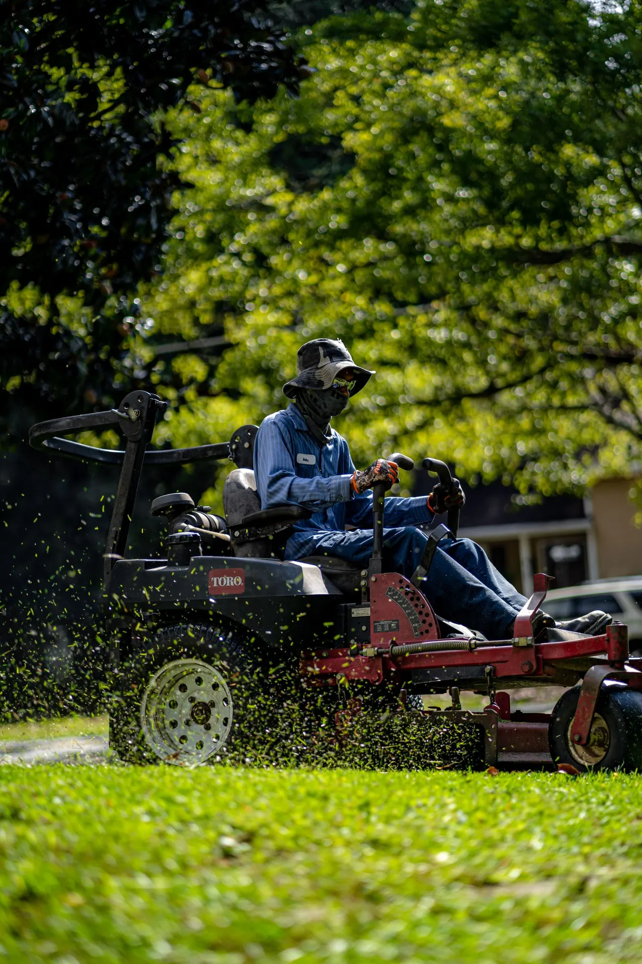 How to Mow St. Augustinegrass in Riverview Without Stressing the Lawn